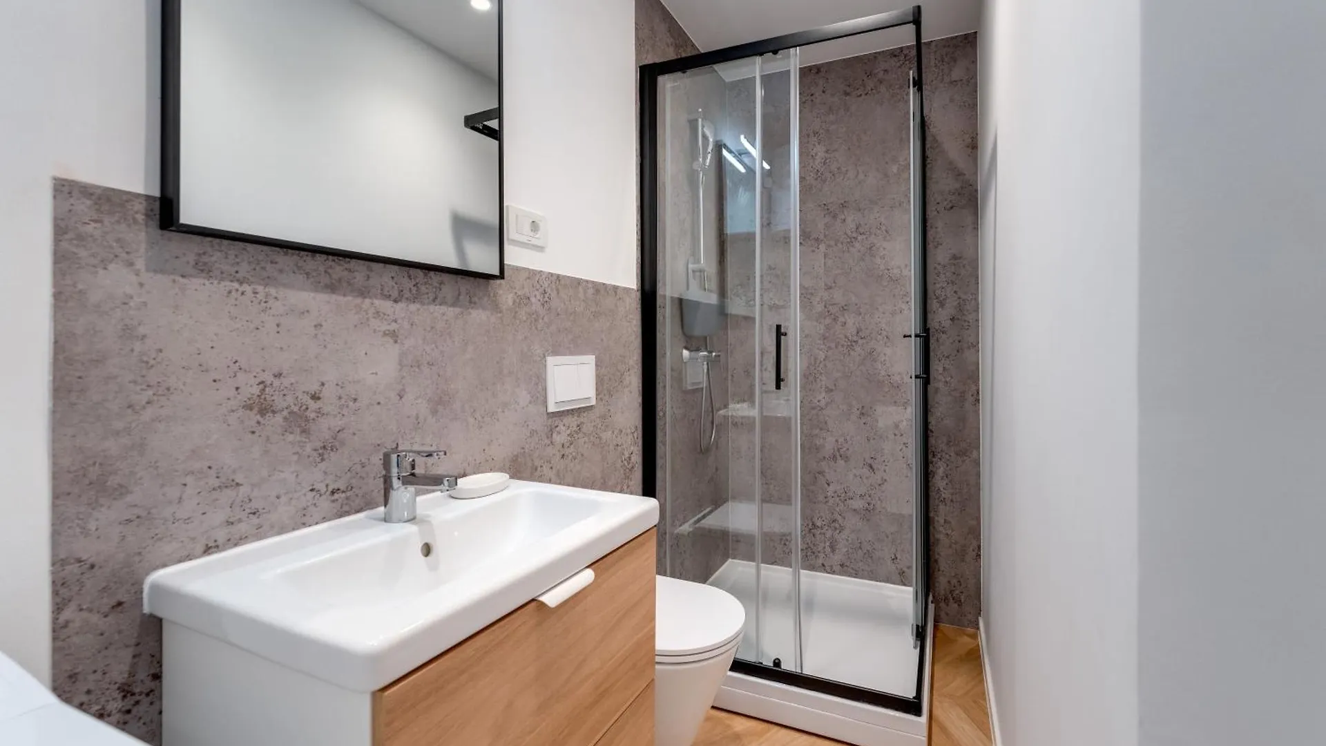 Corso Apartments リエカ