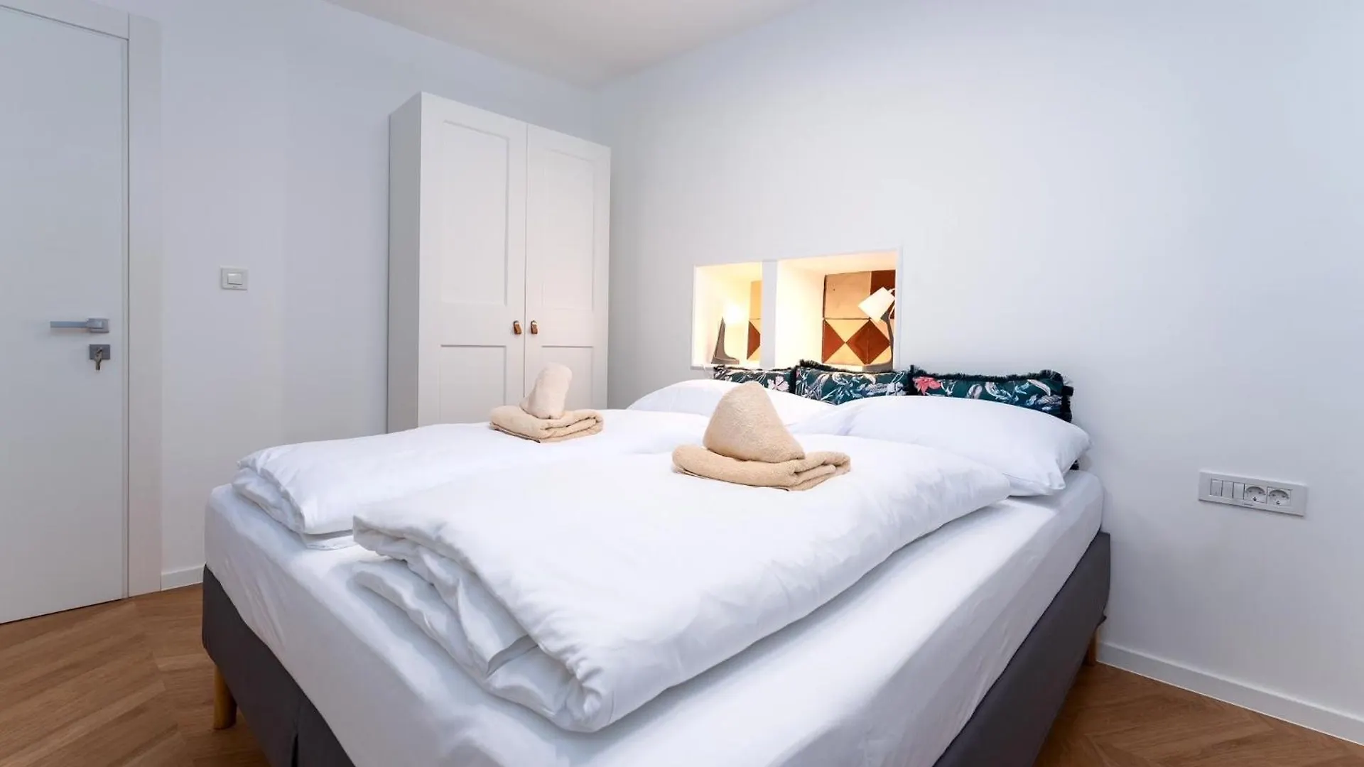 Corso Apartments リエカ 0*,