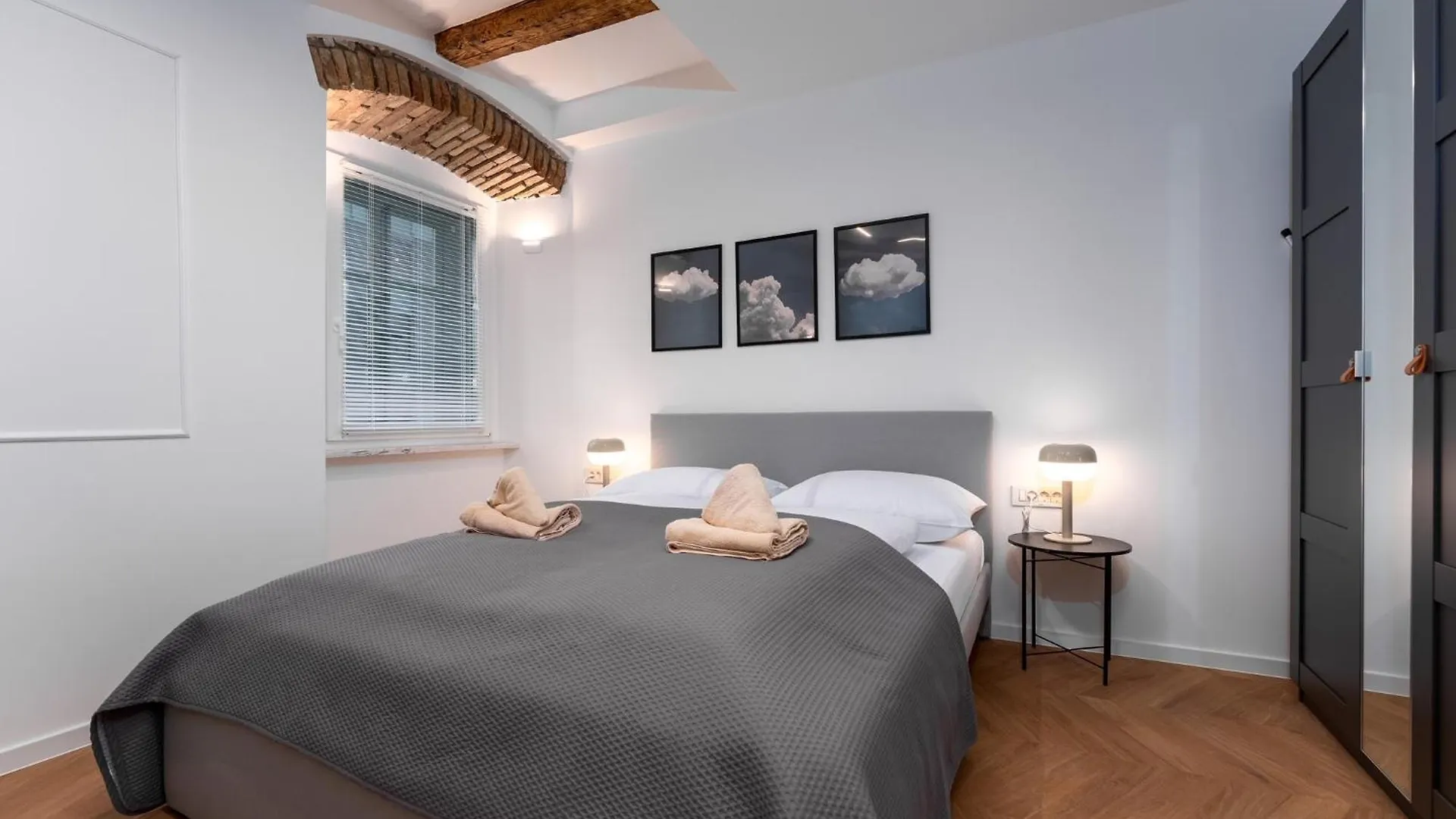 Corso Apartments リエカ